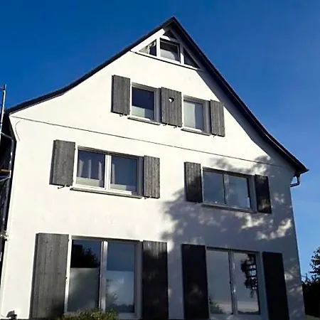 住宿加早餐酒店 Jani Breitscheid (Hessen)