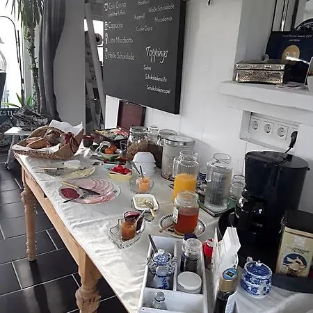 住宿加早餐酒店 Jani Breitscheid (Hessen)