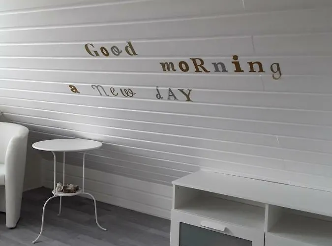 Jani فندق مبيت وإفطار *