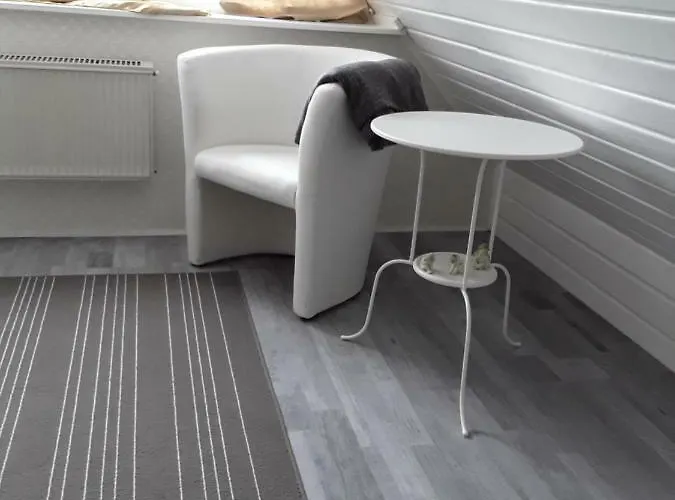 Jani فندق مبيت وإفطار *