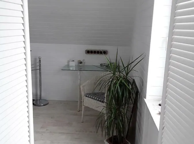 Jani فندق مبيت وإفطار *