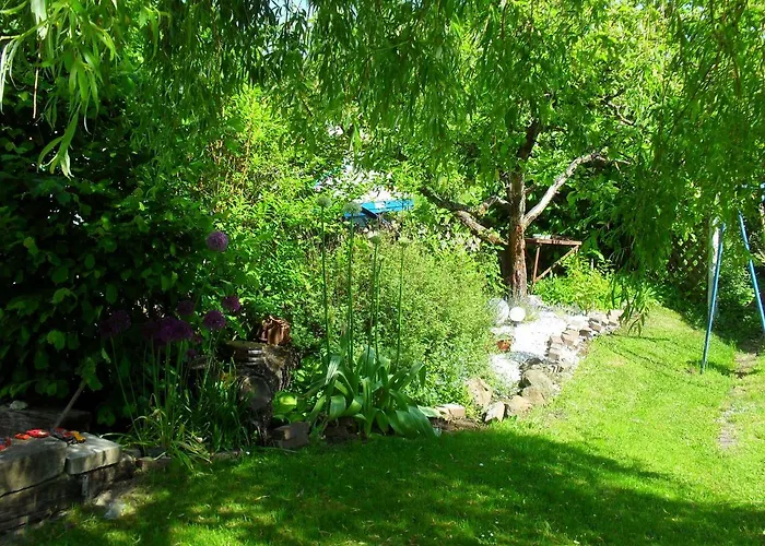 Jani فندق مبيت وإفطار *